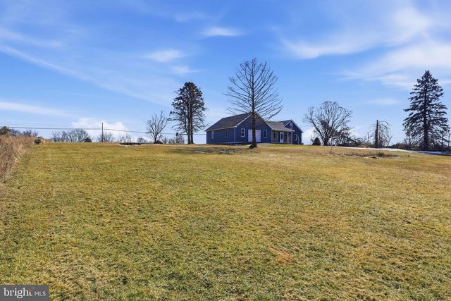 5810 OLD HARRISBURG RD, York Springs, PA 17372