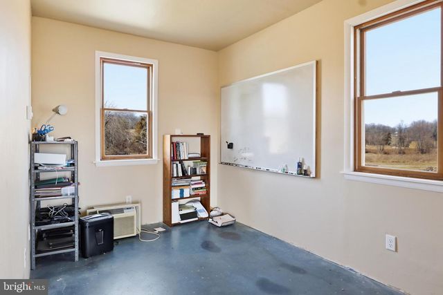 5810 OLD HARRISBURG RD, York Springs, PA 17372