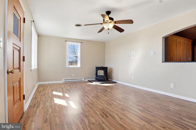 5810 OLD HARRISBURG RD, York Springs, PA 17372