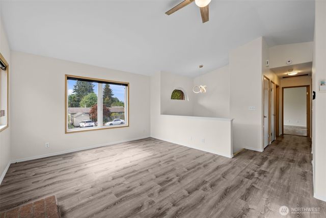2233 NW Clinton Avenue, Poulsbo, WA 98370