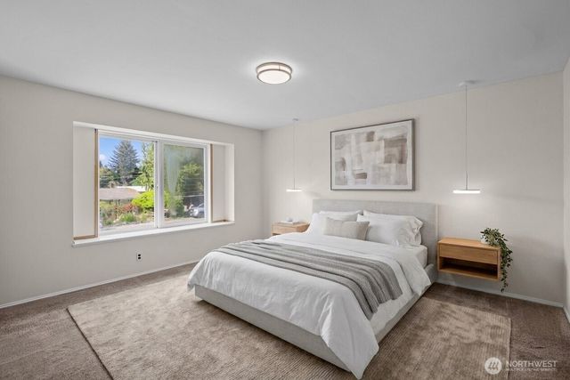 2233 NW Clinton Avenue, Poulsbo, WA 98370