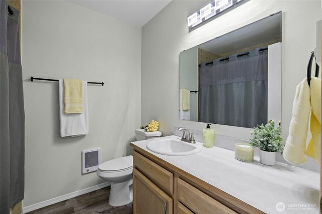 2233 NW Clinton Avenue, Poulsbo, WA 98370