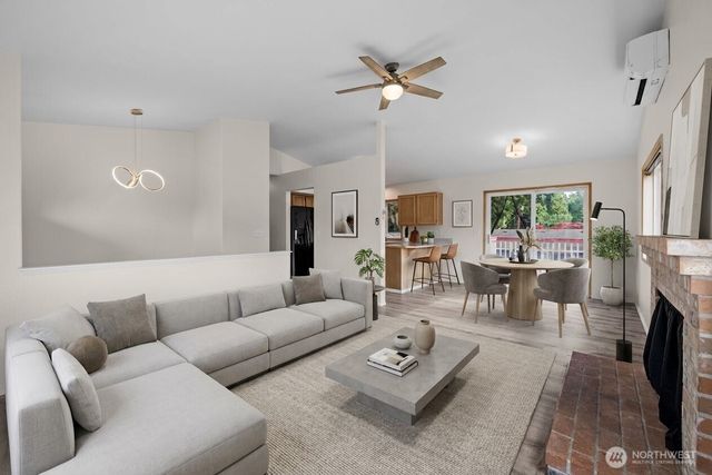 2233 NW Clinton Avenue, Poulsbo, WA 98370