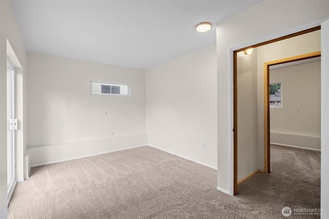 2233 NW Clinton Avenue, Poulsbo, WA 98370