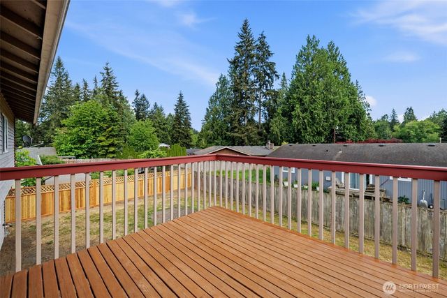 2233 NW Clinton Avenue, Poulsbo, WA 98370