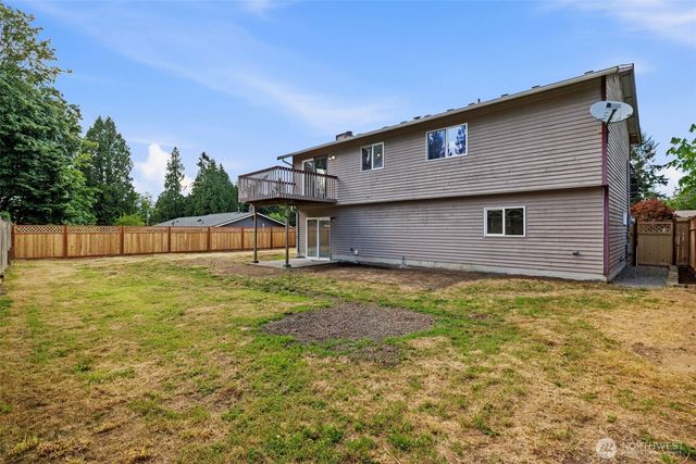 2233 NW Clinton Avenue, Poulsbo, WA 98370