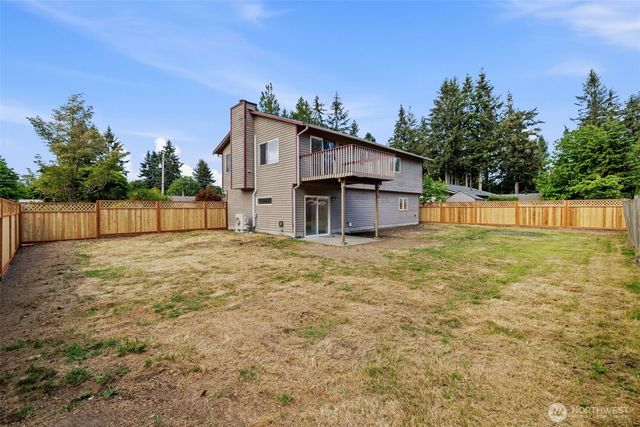 2233 NW Clinton Avenue, Poulsbo, WA 98370