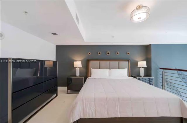 41 SE 5th St 708, Miami, FL 33131