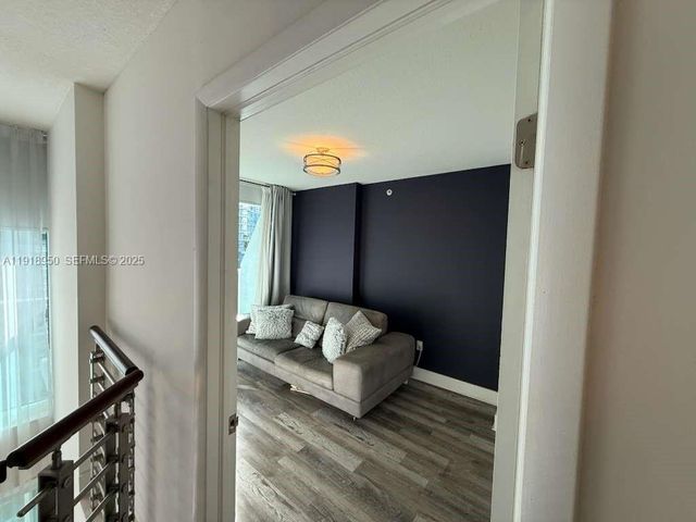 41 SE 5th St 708, Miami, FL 33131