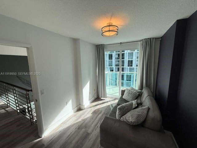 41 SE 5th St 708, Miami, FL 33131