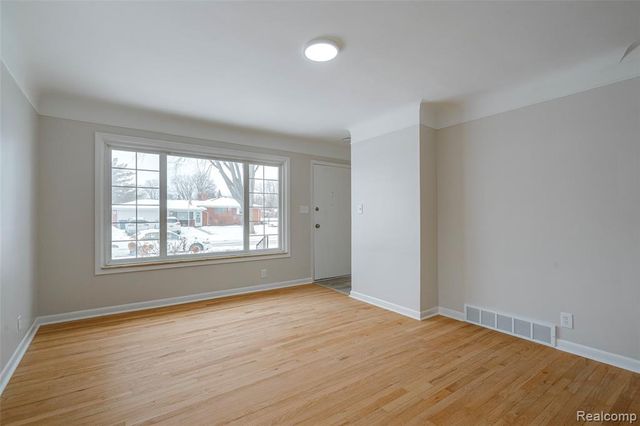 29215 Badelt Street, Westland, MI 48185