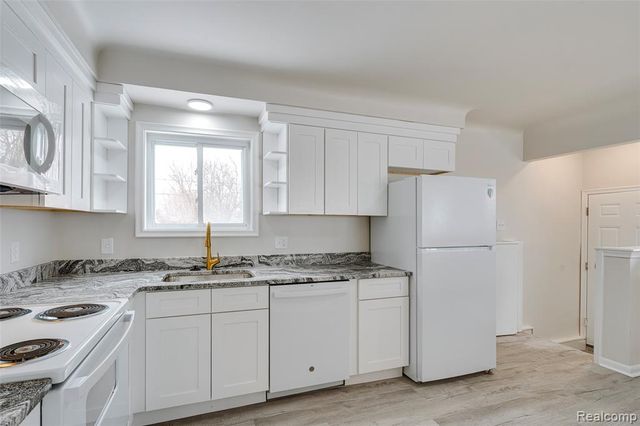 29215 Badelt Street, Westland, MI 48185