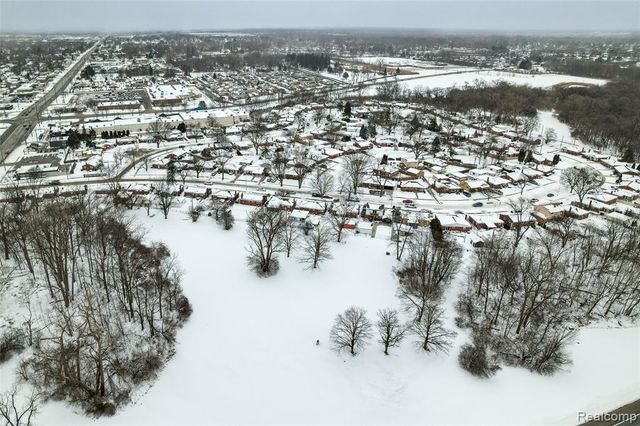 29215 Badelt Street, Westland, MI 48185