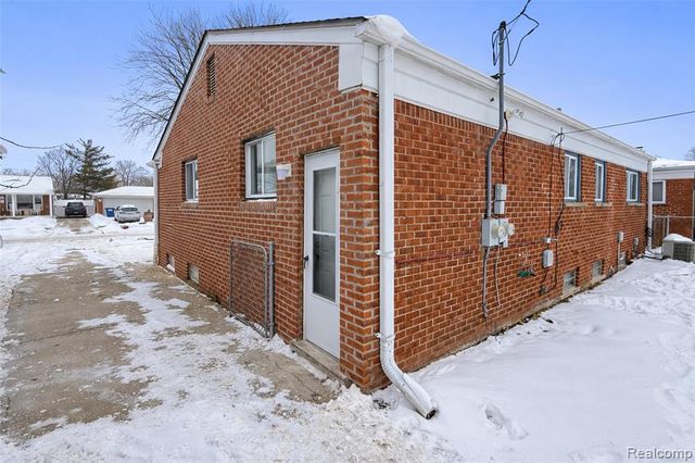 29215 Badelt Street, Westland, MI 48185