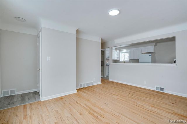 29215 Badelt Street, Westland, MI 48185