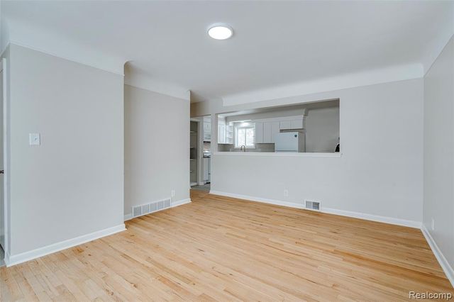 29215 Badelt Street, Westland, MI 48185