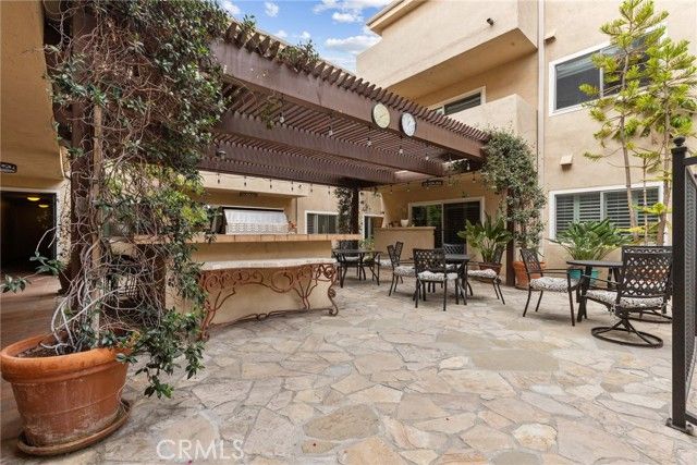 1203 N Sweetzer Avenue 118, West Hollywood, CA 90069