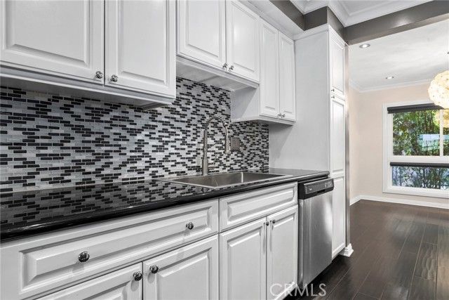 1203 N Sweetzer Avenue 118, West Hollywood, CA 90069