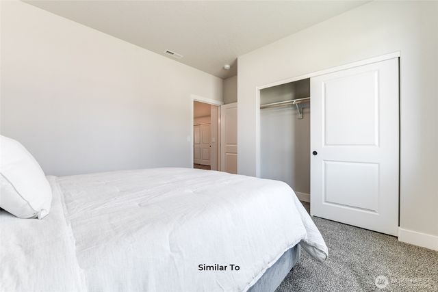 523 N Lessor Loop, Moses Lake, WA 98837