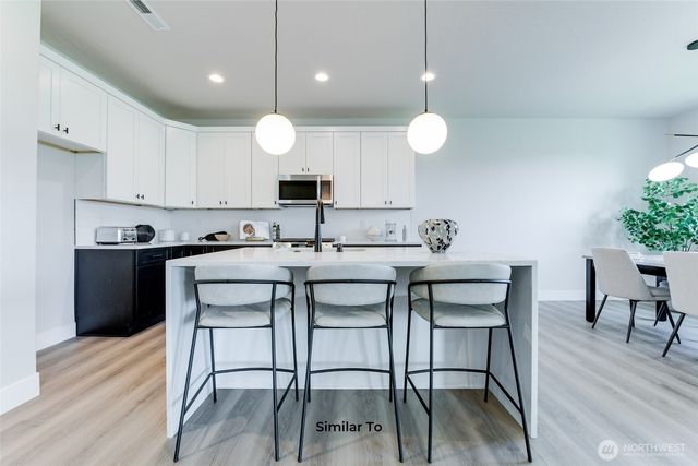 523 N Lessor Loop, Moses Lake, WA 98837