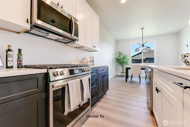 523 N Lessor Loop, Moses Lake, WA 98837