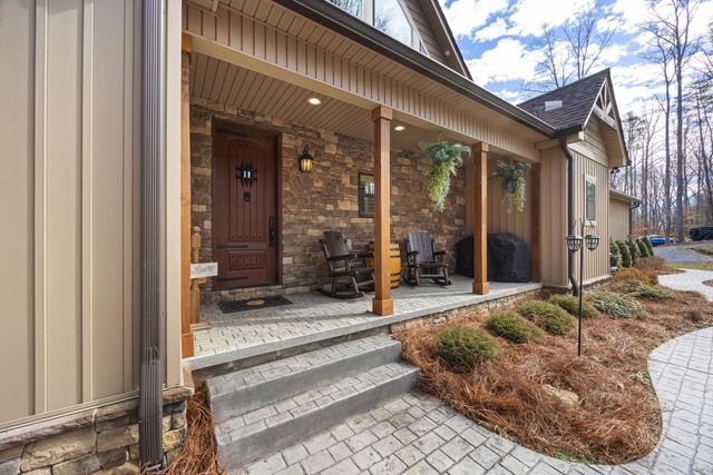354 Mountain Farms Road, Signal Mountain, TN 37377