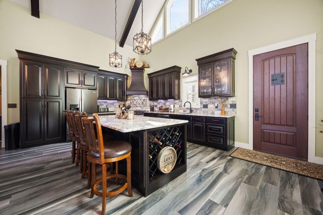 354 Mountain Farms Road, Signal Mountain, TN 37377