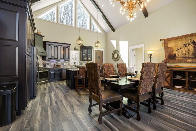354 Mountain Farms Road, Signal Mountain, TN 37377