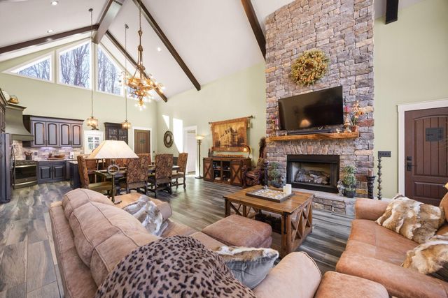 354 Mountain Farms Road, Signal Mountain, TN 37377