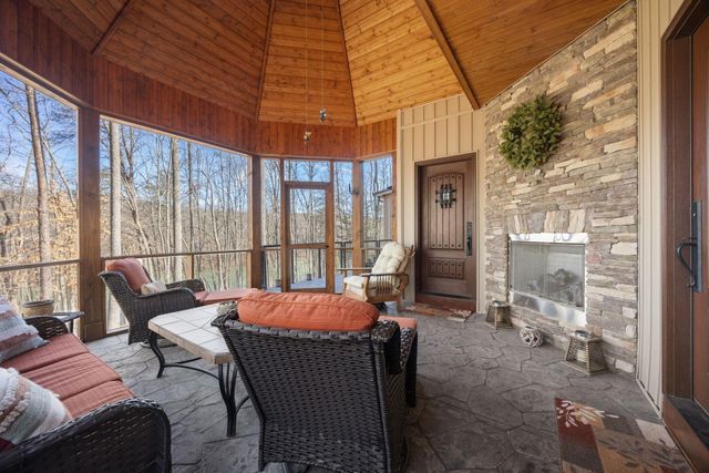 354 Mountain Farms Road, Signal Mountain, TN 37377