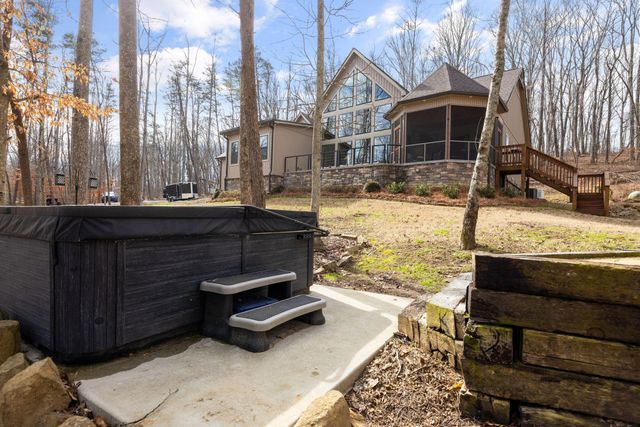 354 Mountain Farms Road, Signal Mountain, TN 37377