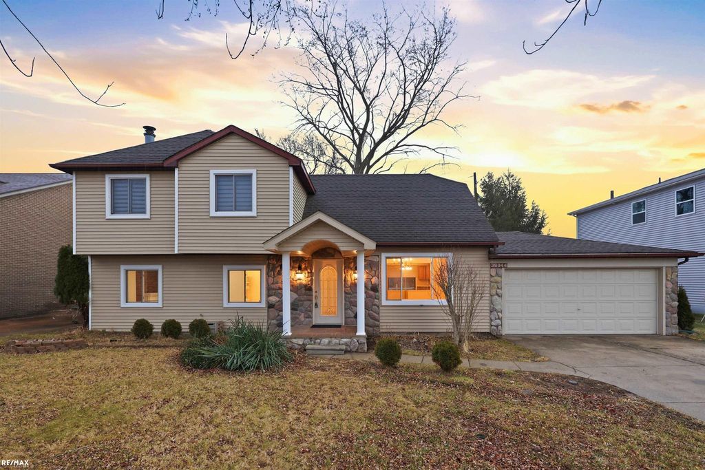 38044 Mallast Street, Harrison Twp, MI 48045