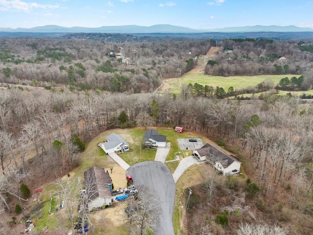 797 Kings Row, Cohutta, GA 30710