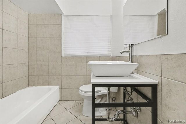 20260 Patton Street, Detroit, MI 48219