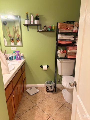 6712 Tameside Avenue, Bakersfield, CA 93307