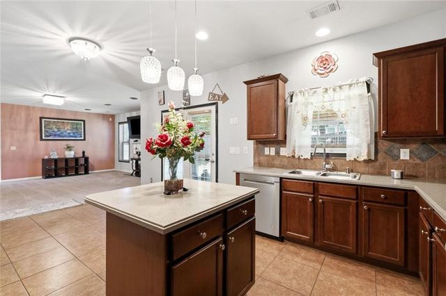 1709 Maybell Trail SW, Lawrenceville, GA 30044