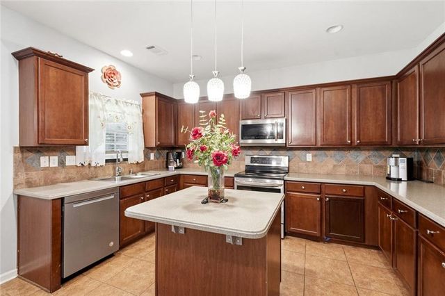 1709 Maybell Trail SW, Lawrenceville, GA 30044