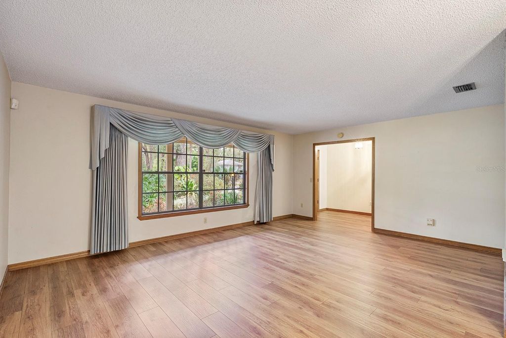 Image 11 of property listing at 1637 RED MANGROVE DRIVE, Deland, FL 32724