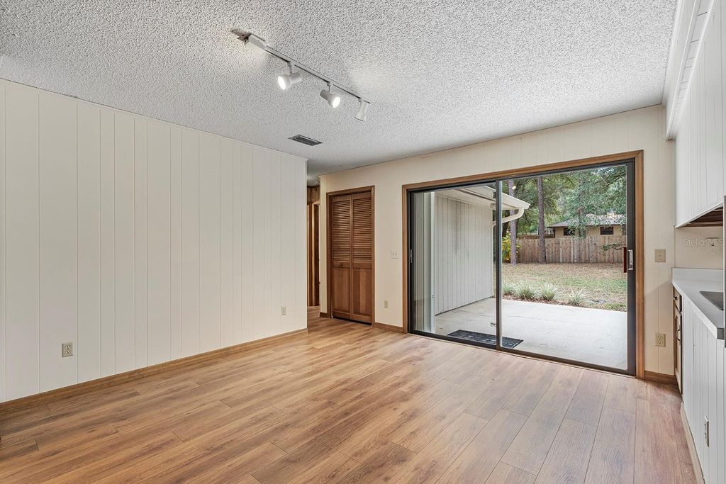 Image 24 of property listing at 1637 RED MANGROVE DRIVE, Deland, FL 32724