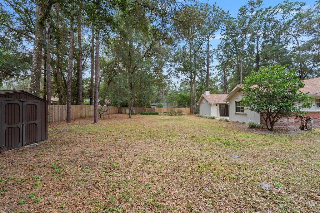 Image 39 of property listing at 1637 RED MANGROVE DRIVE, Deland, FL 32724