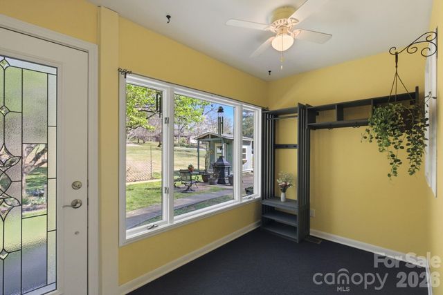 120 42nd Avenue Circle NE, Hickory, NC 28601