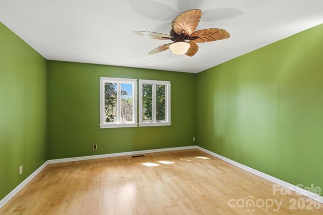 120 42nd Avenue Circle NE, Hickory, NC 28601