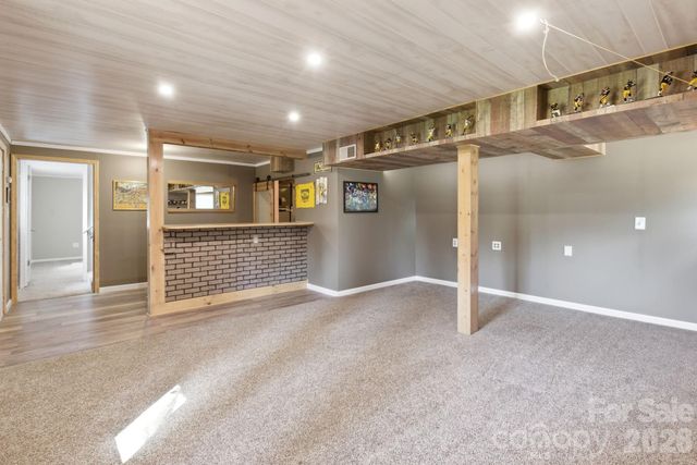 120 42nd Avenue Circle NE, Hickory, NC 28601