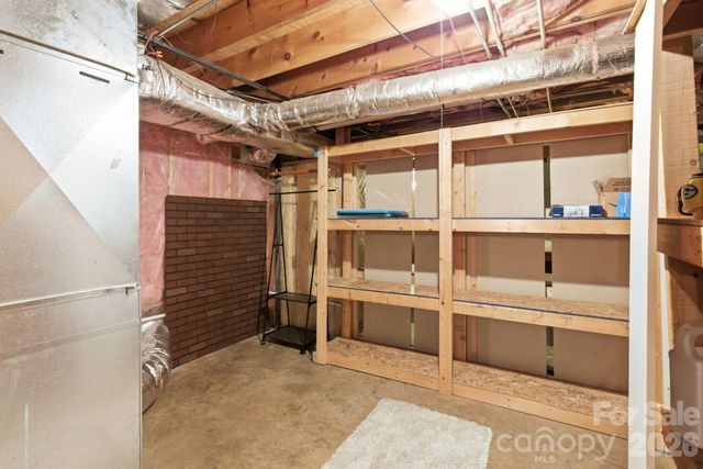120 42nd Avenue Circle NE, Hickory, NC 28601