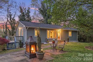 120 42nd Avenue Circle NE, Hickory, NC 28601