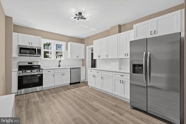 108 W 5TH ST, Bridgeport, PA 19405