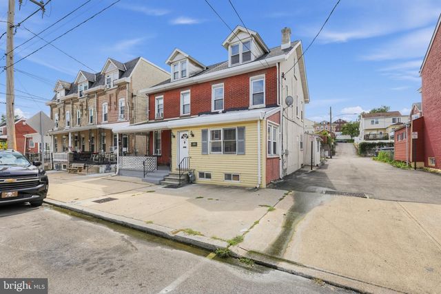 108 W 5TH ST, Bridgeport, PA 19405