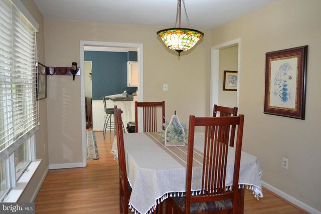 216 COUNTY CLAIRE LN, Aston, PA 19014