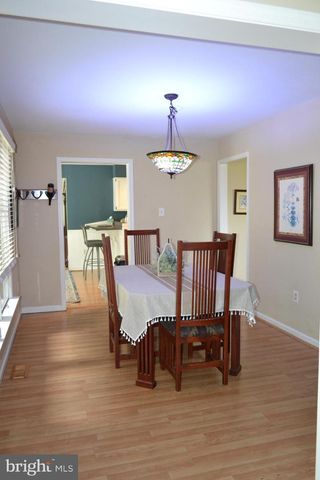 216 COUNTY CLAIRE LN, Aston, PA 19014