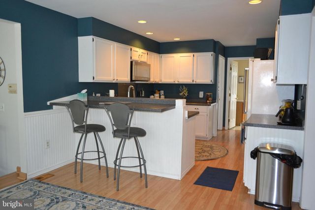 216 COUNTY CLAIRE LN, Aston, PA 19014